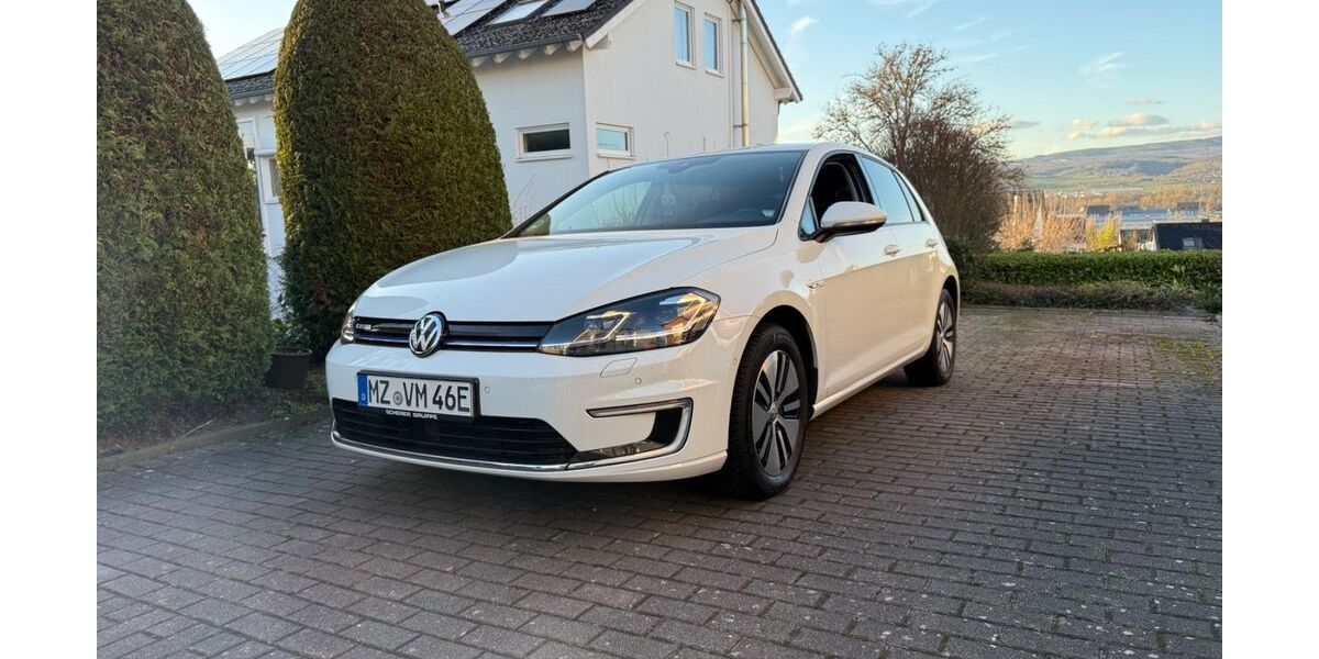VW Golf 83.022 km 13.200 &euro; Budenheim 55257