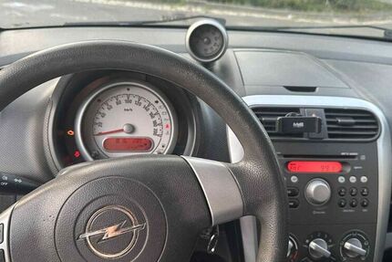 Opel Agila