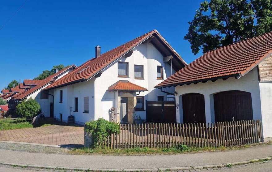 Haus zum Kaufen in Mettenheim 880.000 € 170 m²