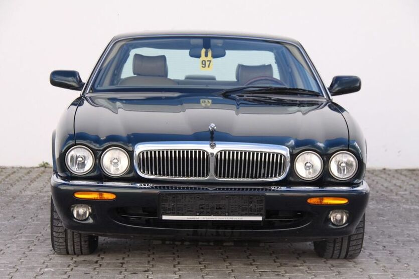 XJ