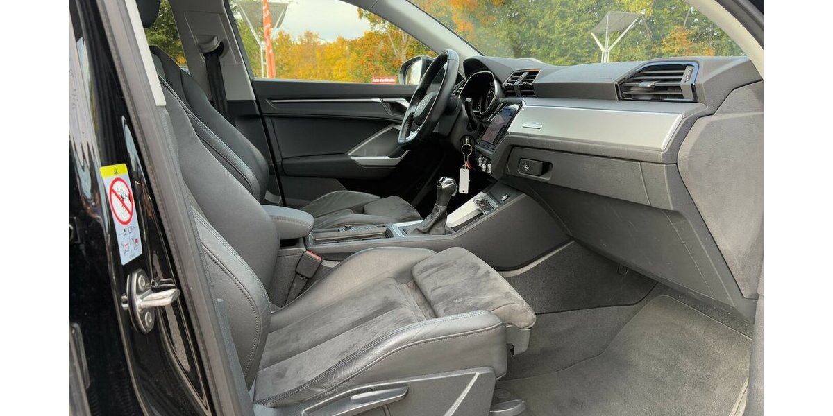 Audi Q3 35 TFSI S LINE/PANO/KAMERA/ACC/VIRTUALCOCKPIT 67.973 km 31.900 &euro; Villingen-Schwenningen 78054