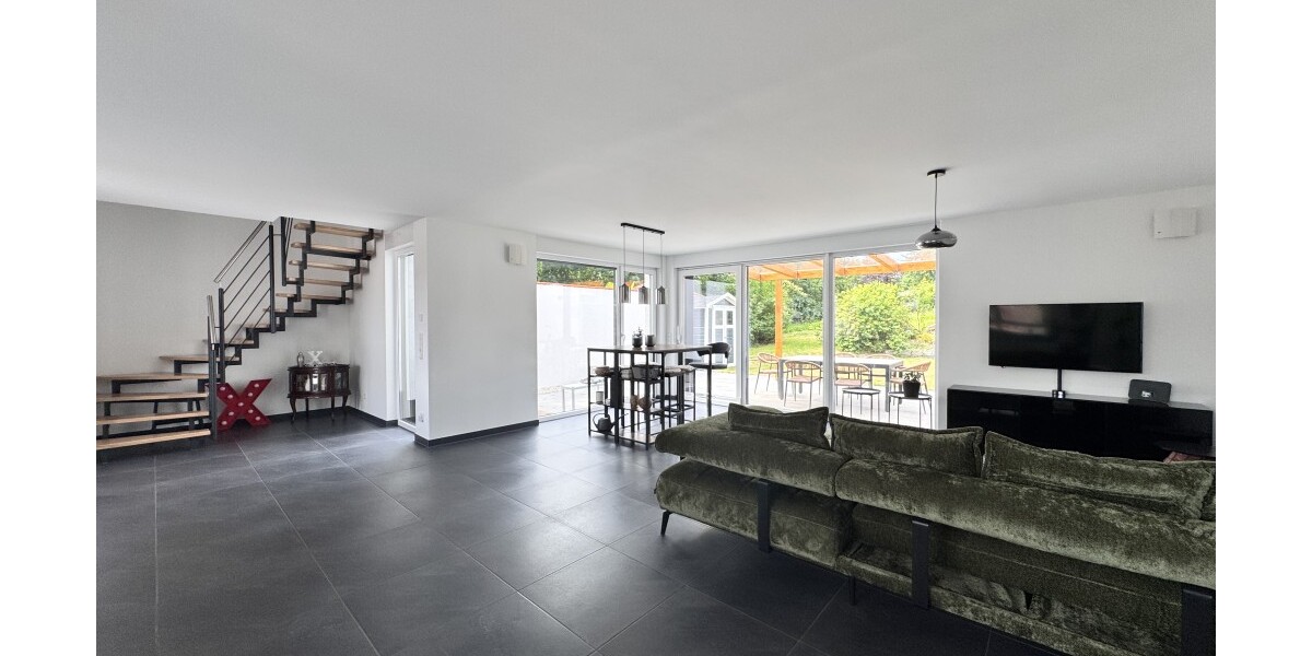 *Einziehen und Wohlfühlen! Modernes REH - ruhige Lage mit Blick ins Grüne* - Reihenendhaus Wiesbaden Bierstadt | Angebot:21608165