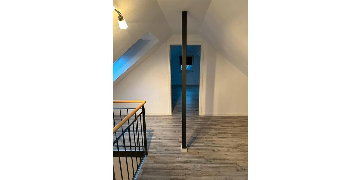 Dachgeschoßwohnung Holzgerlingen - 3.5 Zimmer, 103 m&sup2;, 1.700&euro; | Angebot:24785540