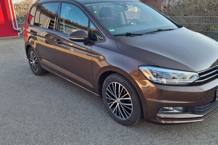 VW Touran 231.840 km 9.850 &euro; Rummeltshausen 87784