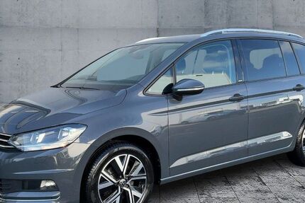 VW Touran 25.140 km 33.830 € Hof 95030