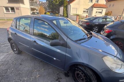 Renault Clio 223.300 km 1.999 &euro; Viernheim 68519
