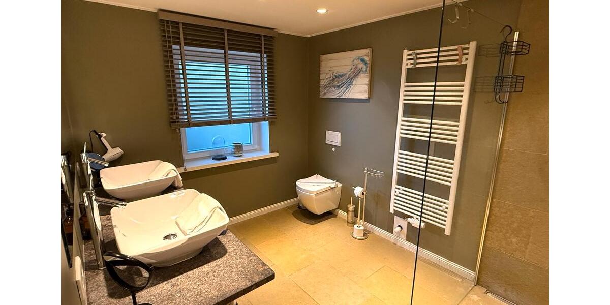 Erdgeschoßwohnung Sylt - 4 Zimmer, 200 m&sup2;, 3.700&euro; | Angebot:26322843