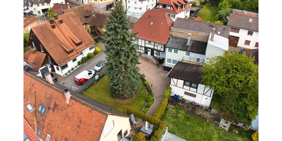 Einfamilienhaus Karlsruhe Grötzingen - 7 Zimmer, 196 m&sup2;, 695.000&euro; | Angebot:26660733