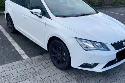 Seat Leon 142.900 km 9.999 &euro; Selters 65618