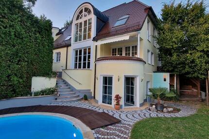 Haus Friedberg - 9 Zimmer, 350 m&sup2;, 1.795.000&euro; | Angebot:26759967