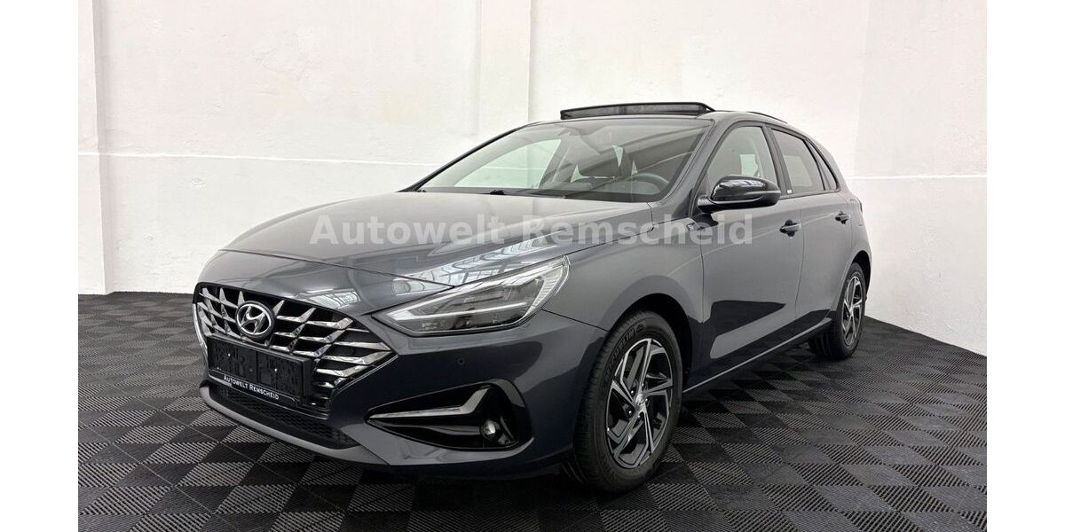 Hyundai i30 93.000 km 14.999 &euro; Remscheid 42859
