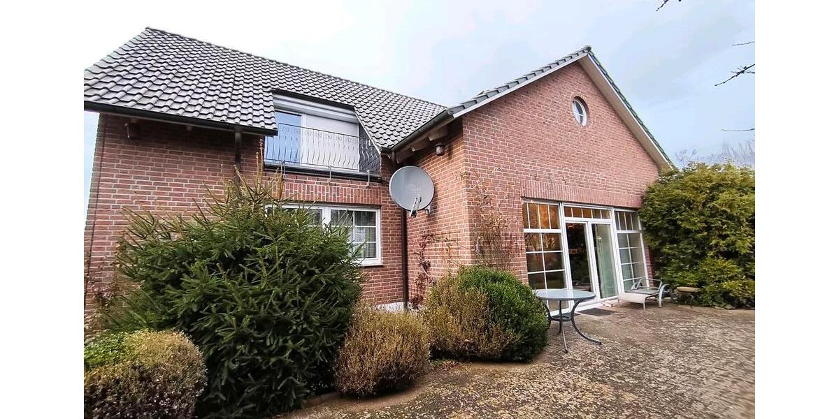 Einfamilienhaus Northeim - 9 Zimmer, 250 m&sup2;, 350.000&euro; | Angebot:25614325