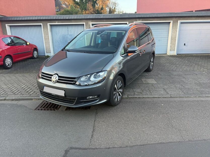 VW Sharan 103.000 km 33.590 € Köln 51067