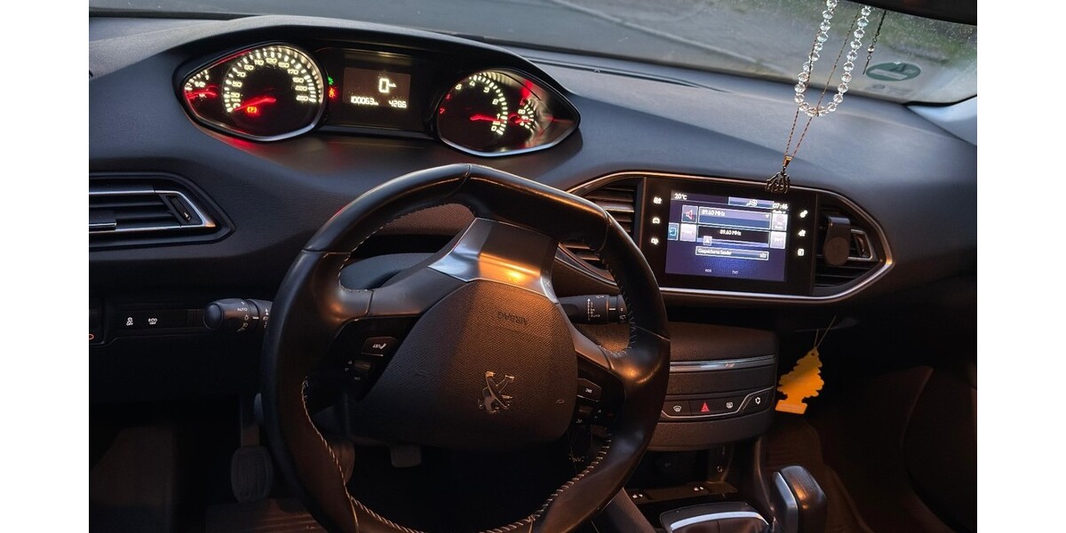 Peugeot 308 105.000 km 6.750 &euro; Berlin 10178