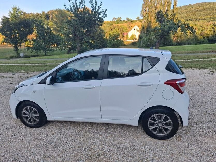 i10