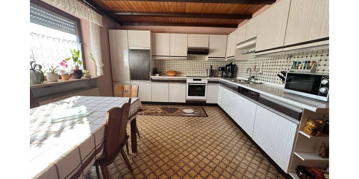 Einfamilienhaus Gunzenhausen Laubenzedel - 8 Zimmer, 203 m&sup2;, 329.000&euro; | Angebot:25680267