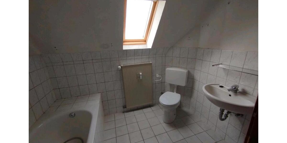 Dachgeschoßwohnung Eppelborn - 3 Zimmer, 94 m&sup2;, 520&euro; | Angebot:26412254
