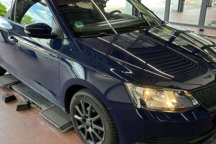 Skoda Fabia 95.097 km 7.990 &euro; Berlin 12347