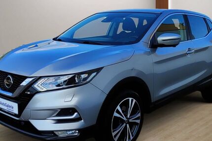 Nissan Qashqai 44.200 km 14.990 € Bremerhaven 27568