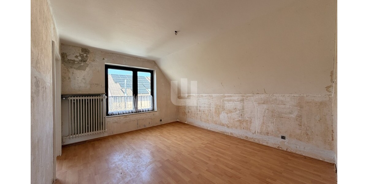 WINDISCH IMMOBILIEN – sanierungsbedürftiges Einfamilienhaus in Gröbenzell in ruhiger, zentraler Lage - Einfamilienhaus Gröbenzell | Angebot:26065692