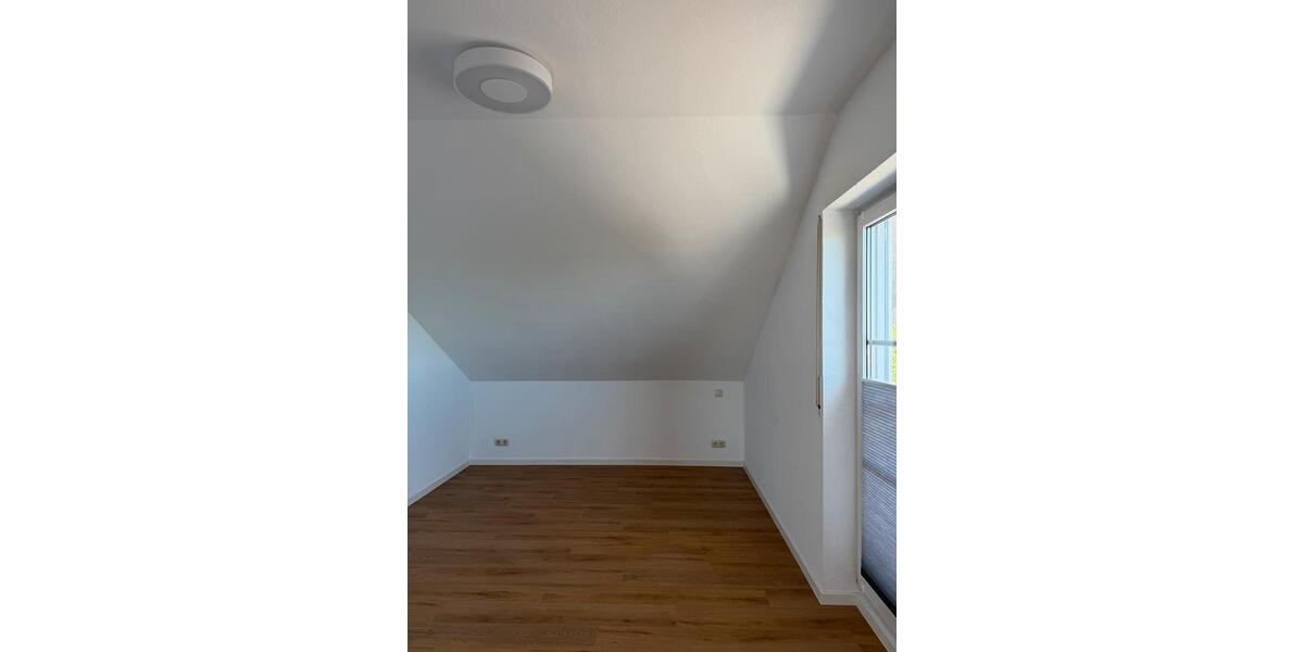 Dachgeschoßwohnung Butzbach - 2 Zimmer, 60 m&sup2;, 750&euro; | Angebot:26407525