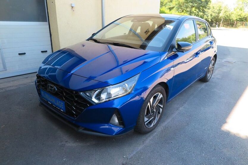 i20