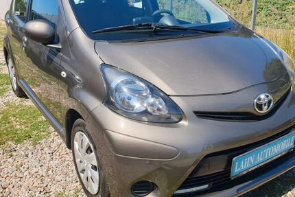 Toyota Aygo (X) 75.375 km 4.999 &euro; Berlin 12055