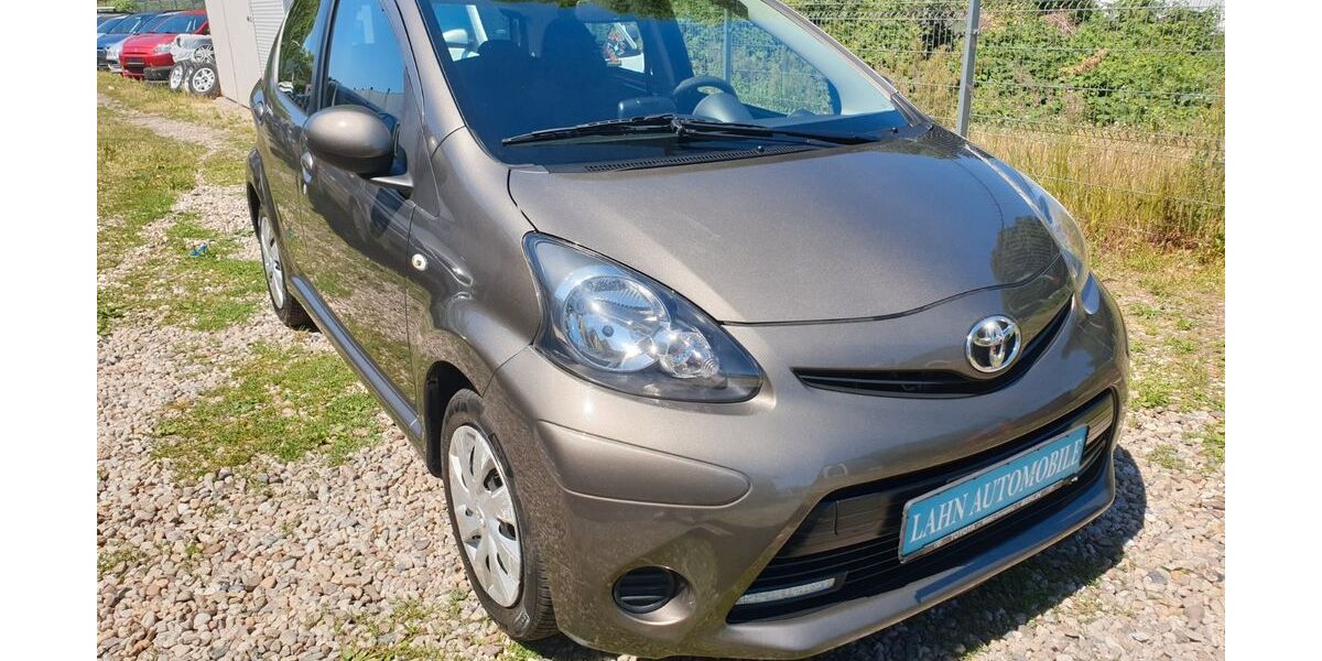 Toyota Aygo (X) 75.375 km 4.999 &euro; Berlin 12055