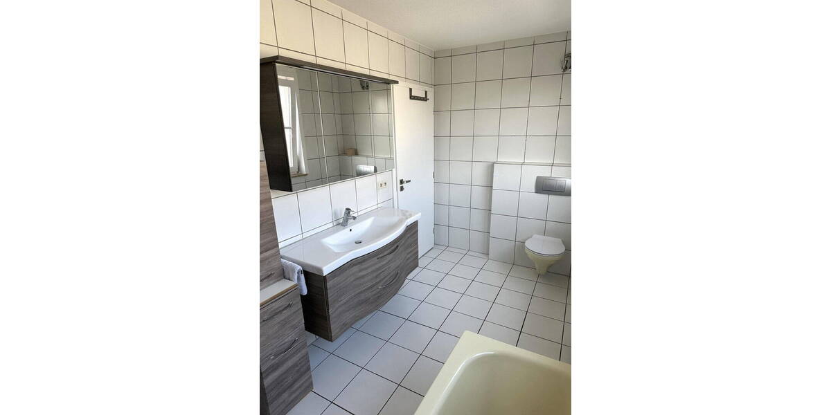 Etagenwohnung Brinkum Brinkum - 2 Zimmer, 74 m&sup2;, 200.000&euro; | Angebot:26472805