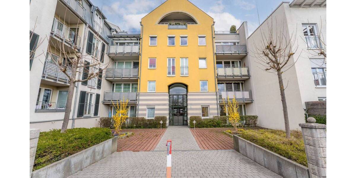 Etagenwohnung Cham - 3 Zimmer, 90 m&sup2;, 259.000&euro; | Angebot:25997370