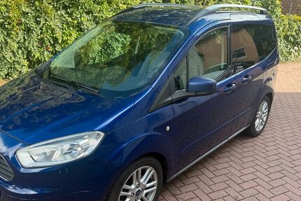 Ford Tourneo Courier 109.000 km 4.950 &euro; Hamburg 21149