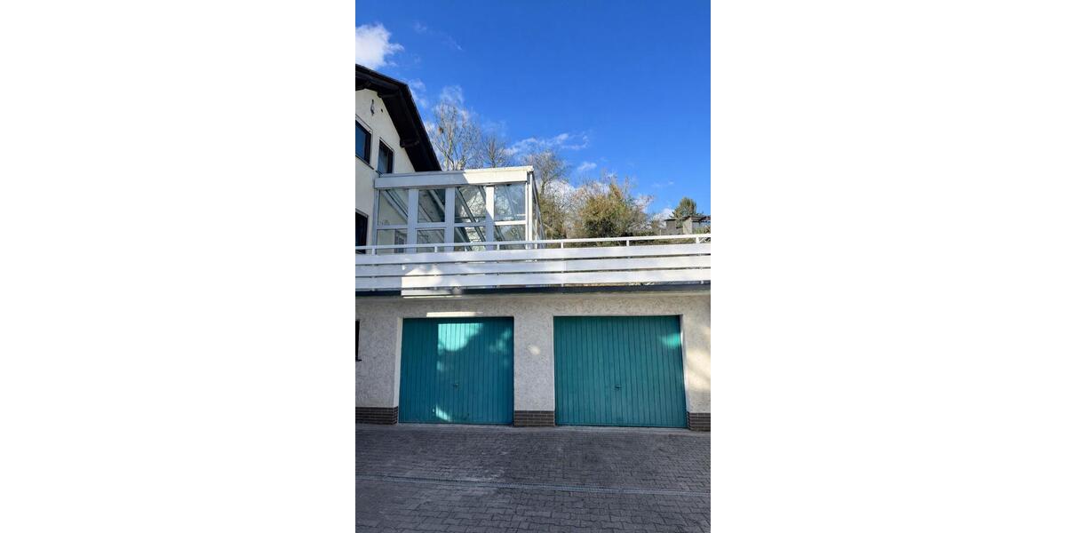 Etagenwohnung Bad Camberg - 4.5 Zimmer, 148 m&sup2;, 1.390&euro; | Angebot:25301692