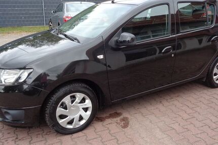 Dacia Sandero 79.000 km 4.995 &euro; Neubrandenburg OT Küssow 17036