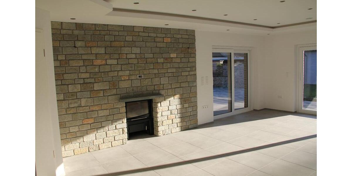 Bungalow Bünde - 4 Zimmer, 165 m&sup2;, 2.400&euro; | Angebot:25313035