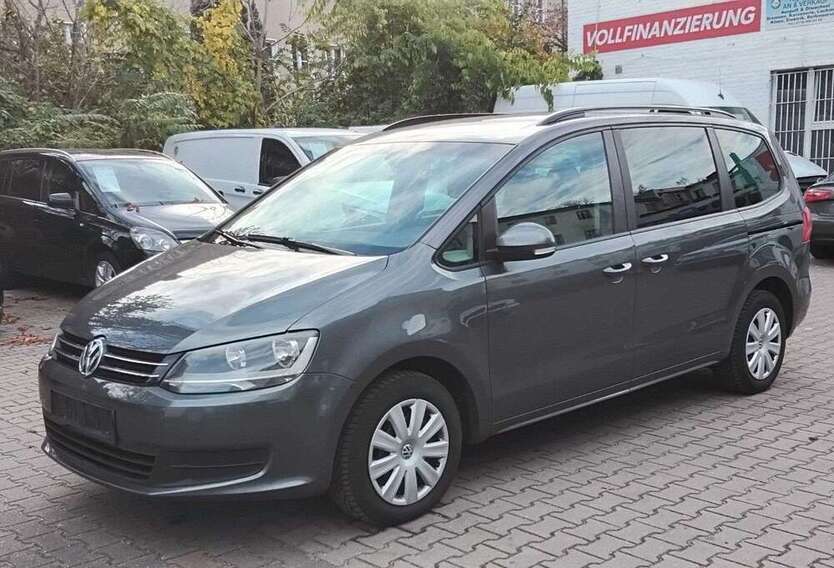 VW Sharan 223.500 km 8.950 € Berlin 13409