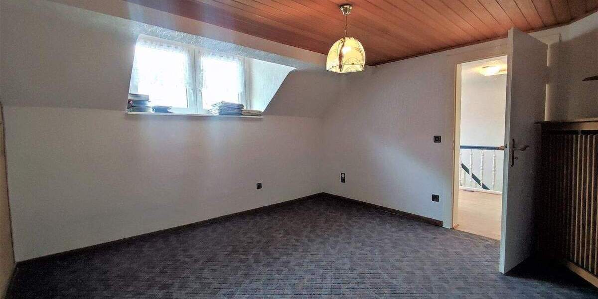 Reihenmittelhaus Düsseldorf Heerdt - 1 Zimmer, 285 m&sup2;, 695.000&euro; | Angebot:24696292