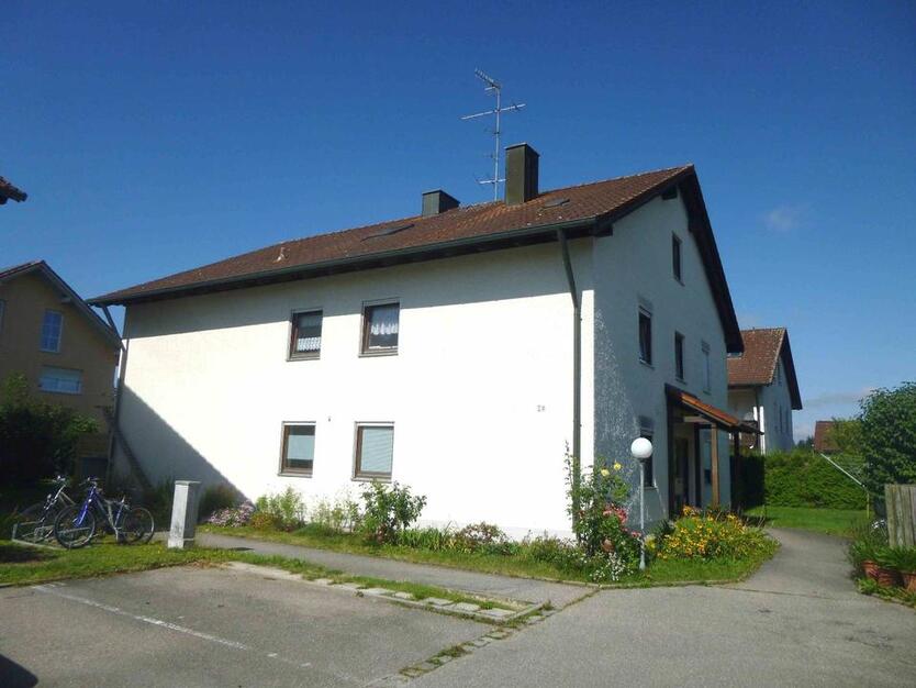 2-Zimmer-Whg mit Terrasse, schön, ruhig, kleine Wohnanlage