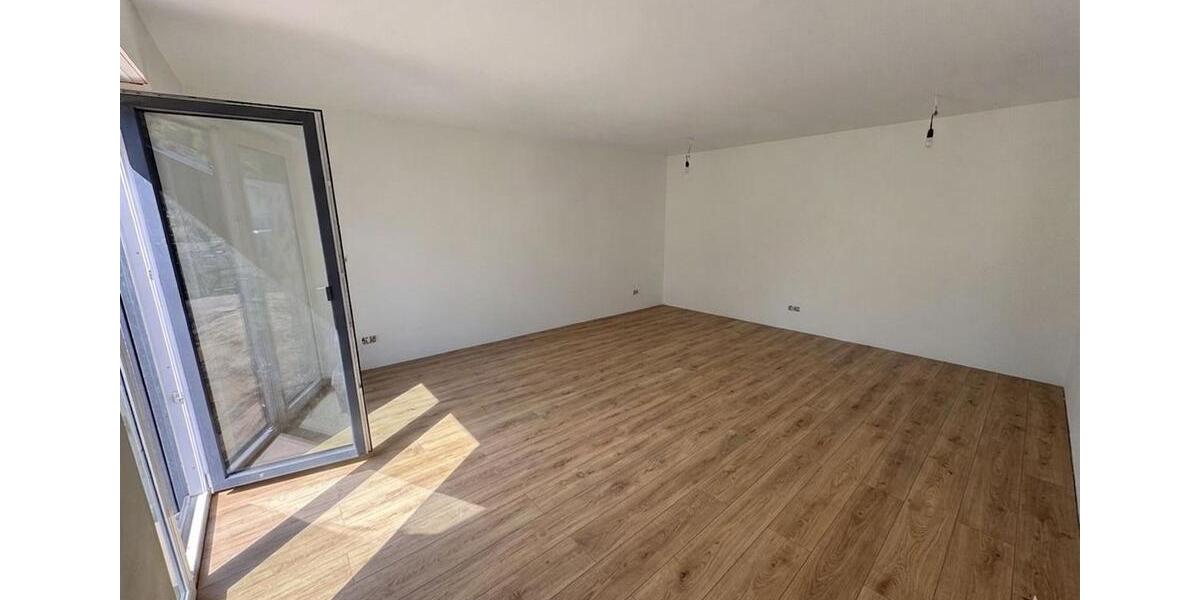 Erdgeschoßwohnung Siegen Eiserfeld - 2 Zimmer, 77 m&sup2;, 930&euro; | Angebot:26302908