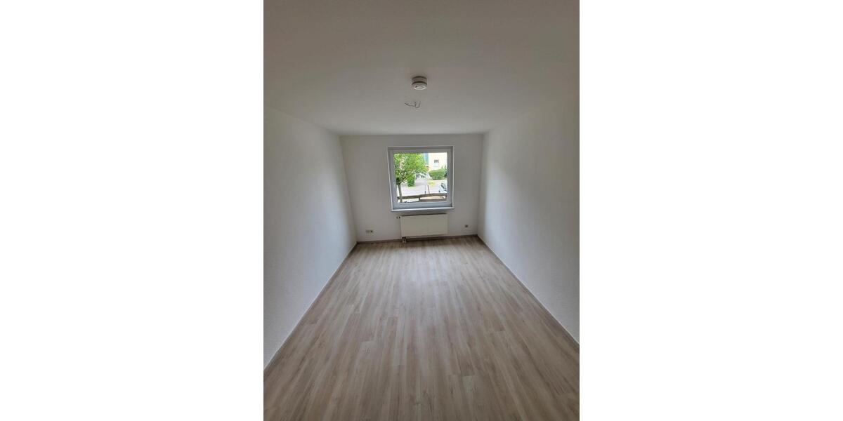 Erdgeschoßwohnung Dessau-Roßlau Dessau - 3 Zimmer, 65 m&sup2;, 490&euro; | Angebot:23356082