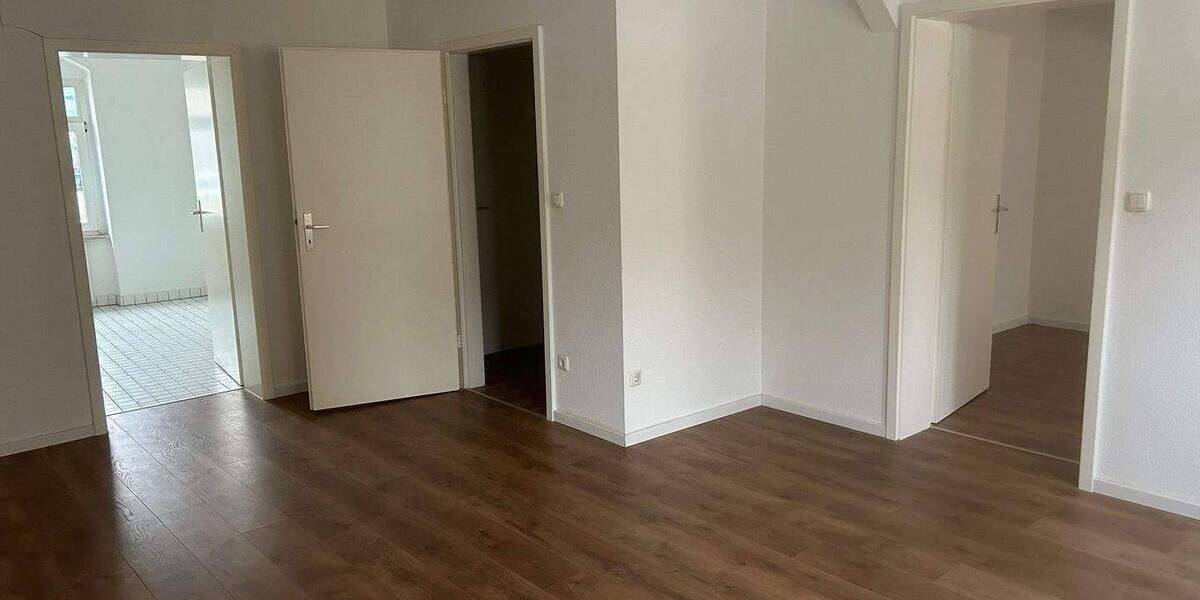 Etagenwohnung Halle (Saale) Innenstadt - 2 Zimmer, 52 m&sup2;, 472&euro; | Angebot:26891628