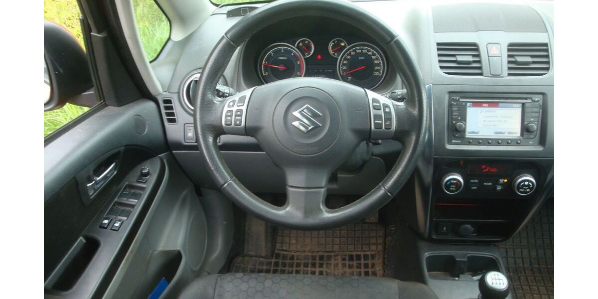 Suzuki SX4 330.262 km 2.600 &euro; Ilmenau 98694