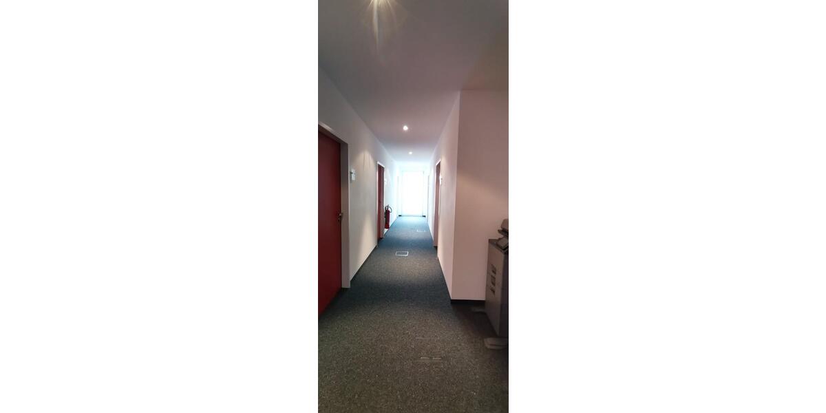 Geschäftsräume 261 m² im Ärztehaus mit 8 eigenen Parkplätzen WT zimmer