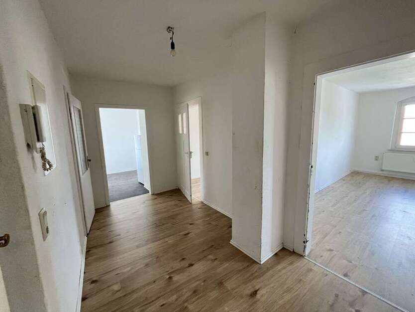 Wohnung zum Mieten in Hainichen 300 € 60 m²