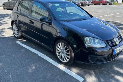 VW Golf 205.000 km 3.000 &euro; Rüsselsheim am Main 65428