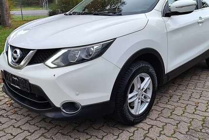 Nissan Qashqai 124.618 km 8.600 &euro; Wunstorf 31515