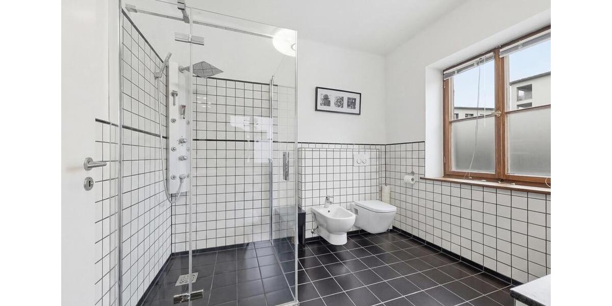 Etagenwohnung Planegg - 4 Zimmer, 142 m&sup2;, 2.125&euro; | Angebot:26384441