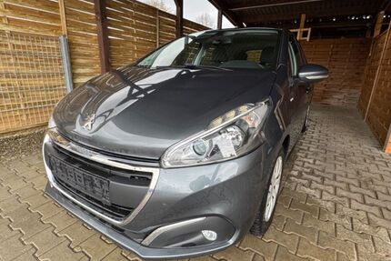 Peugeot 208 78.154 km 6.490 &euro; Simmelsdorf 91245