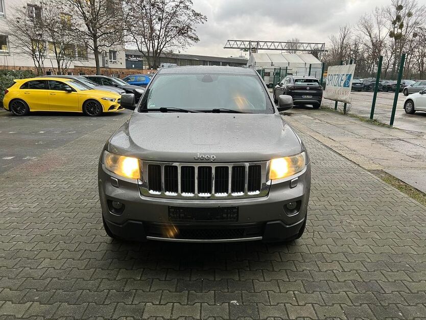 Jeep Grand Cherokee 186.500 km 9.999 € Berlin 12277