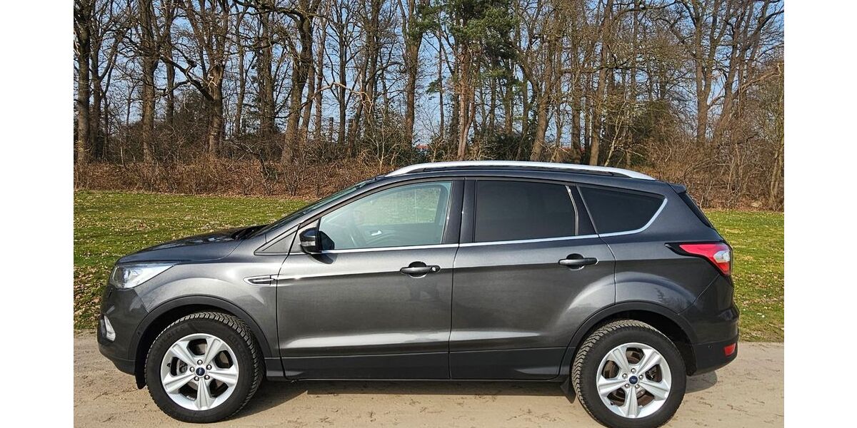 Ford Kuga 57.500 km 16.000 &euro; LASTRUP 49688