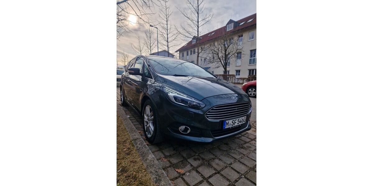 Ford S-Max 163.000 km 13.990 &euro; München 80997